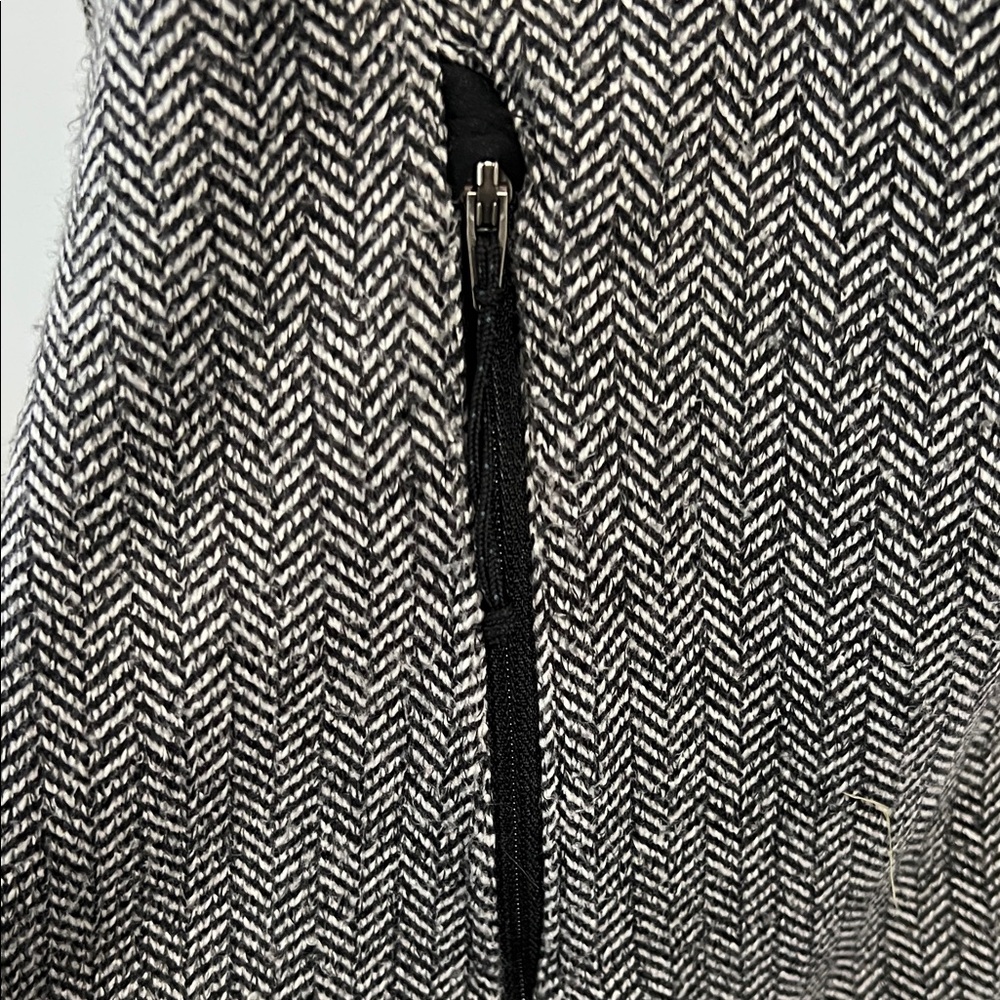 Gray Herringbone Zip-Up Jacket - image 5